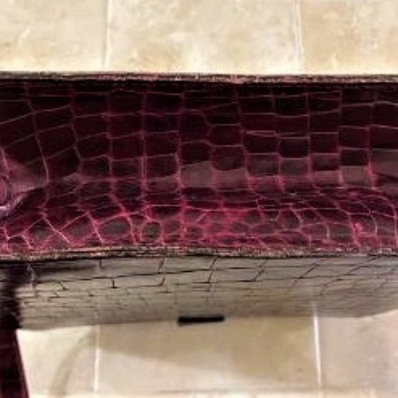Auth. Made in Italy FURLA Crocodile Embossed Leather Bag Maroon Color - Picture 6 of 7